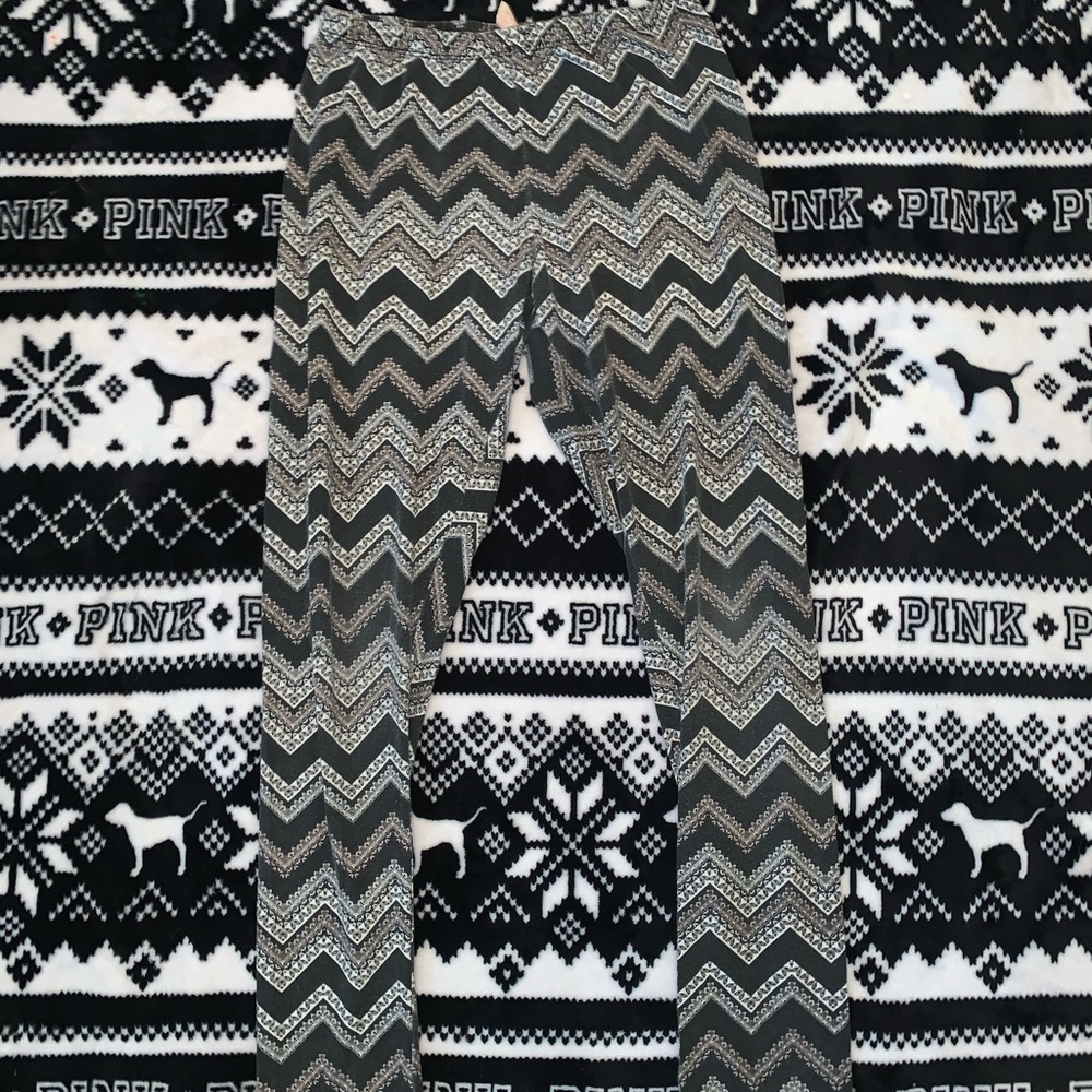zigzag striped leggings